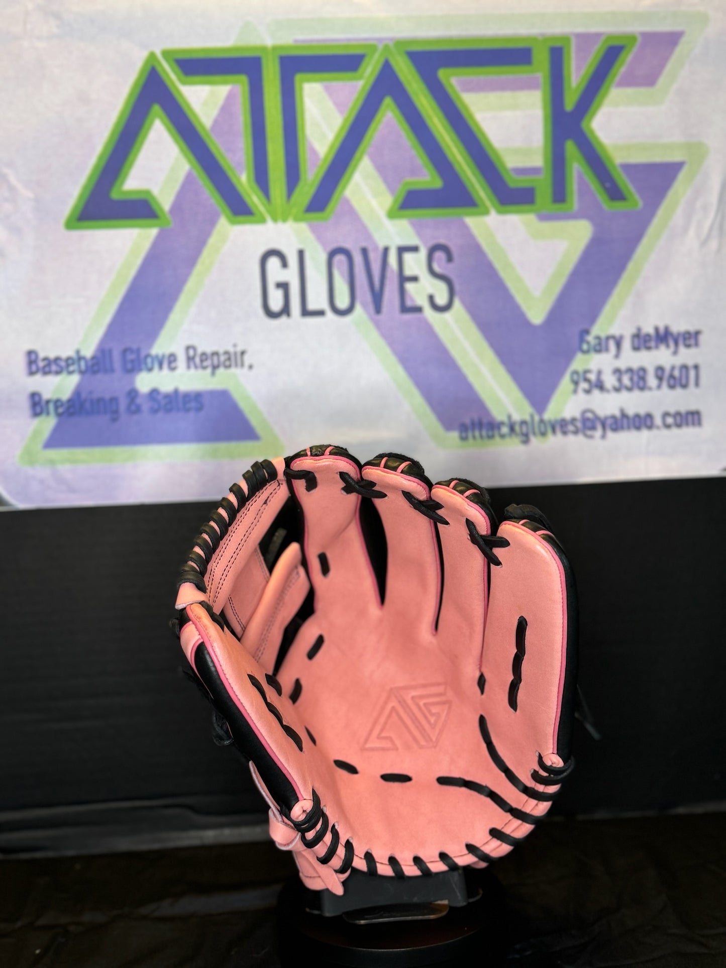 AG22 Black/Pink I Web