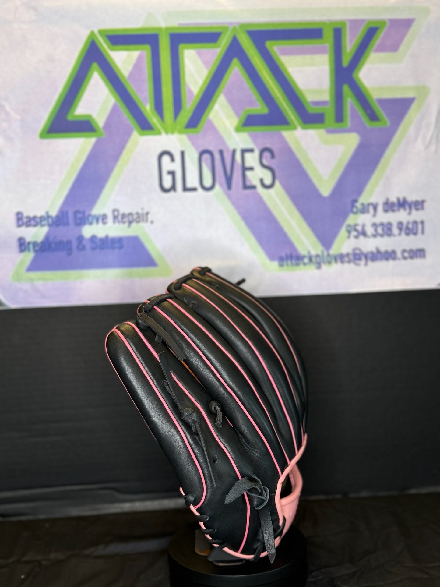 AG22 Black/Pink I Web